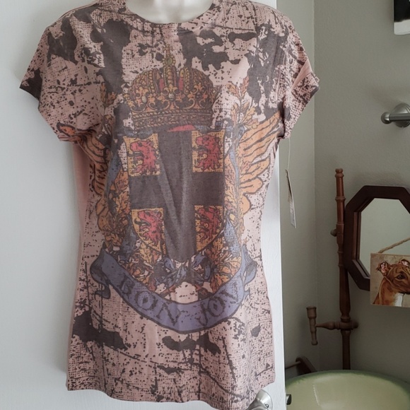 Bon Jovi Tops - NWT Bon Jovi Tshirt Size XL